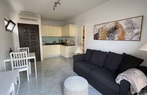 Bahia Calma Apartment | Exclusive apartment under palm trees right by the sea