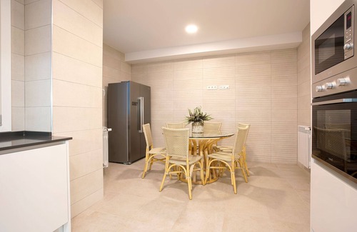 Cortes Apartment | Exclusive apartment in the best area of Madrid. Madrazo III