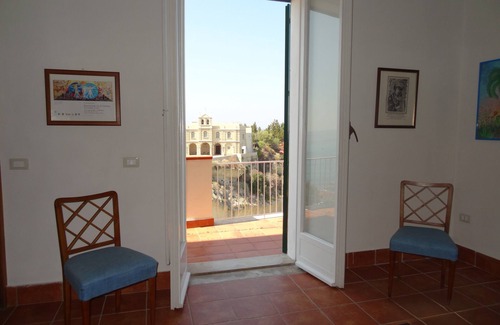Tropea Apartment | Exclusive Apartment in the old town overlooking the sea with private parking