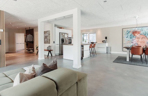 Harrislee Condo | Exclusive apartment with jacuzzi and garden