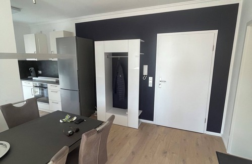 Altefaehr Apartment | Exclusive apartment with harbor view - 200m to the south beach on the island of Rügen