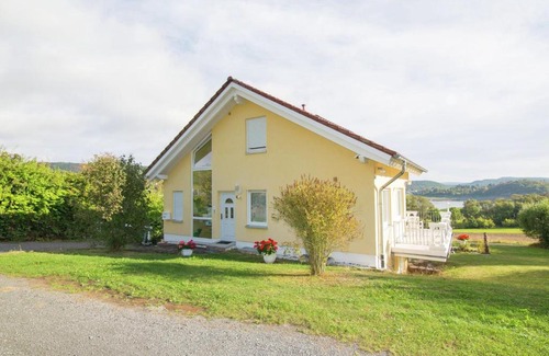 Scheid Apartment | Exclusive apartment with large balcony and lake view directly on to the Edersee