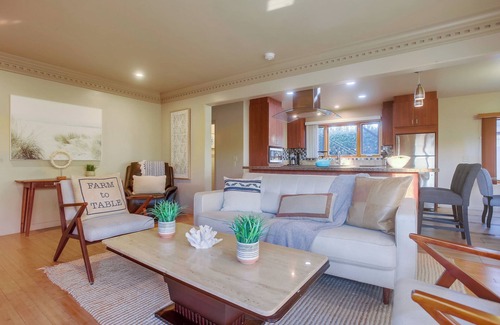 Beach Barber Tract Condo | Exclusive Backyard * Ground Level * Blocks to Beach