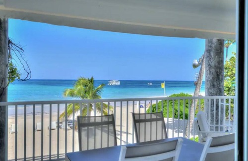 El Cortecito Apartment | Exclusive Beachfront Apartment - H-202 3BDR