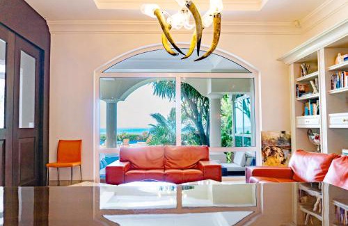 Zona Hotelera Villa | Exclusive Beachfront Luxury Villa, Private Gym, Personalized 5 Star-Service, Beach Direct Access