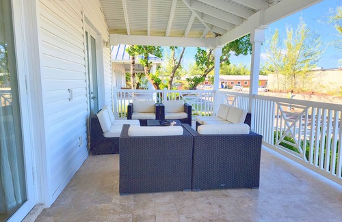 North Bimini House | Exclusive Bimini Bay home with private boat slip.