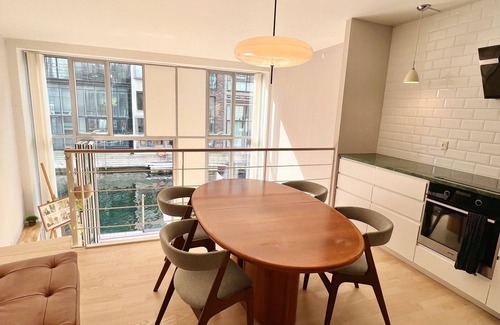 Sydhavnen House | Exclusive canal house directly on the water