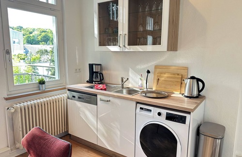 Bad Wilhelmshoehe Apartment | Exclusive city studio with 3 bedrooms in art nouveau villa & Hercules view for 8 guests