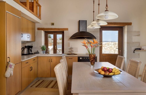 Makhairoi Villa | Exclusive Crete Villa | Villa Aladanos | Private Pool | Jacuzzi | 4 BDR | Maheri