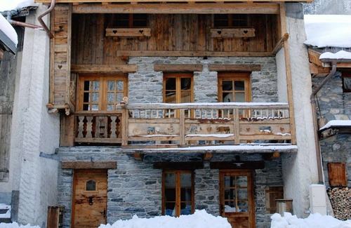 Champagny-en-Vanoise Ski Chalet | Exclusive chalet near the ski area