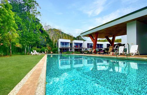 Quebrada Seca Apartment | Exclusive fully equipped Condo with great pool
