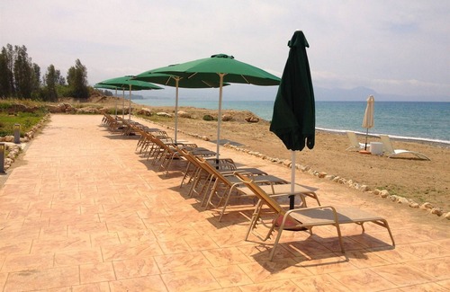 Polis Villa | Exclusive Gated Development - Private Beach - Hot Tub - Private Pool -Games Room
