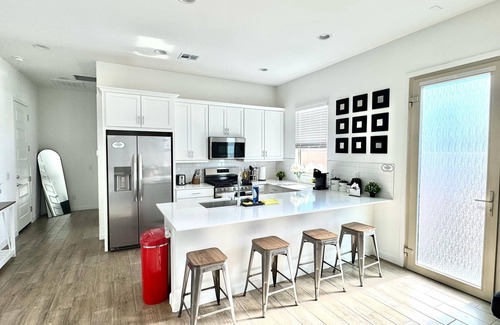 Maryvale Apartment | Exclusive Gated Community Mother-in-Law Suites