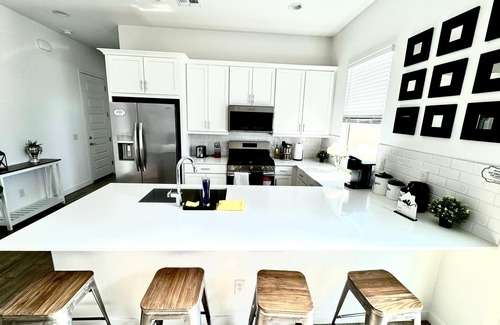 Maryvale Apartment | Exclusive Gated Community Mother-in-Law Suites