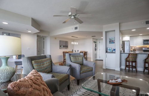 South Island Condo | EXCLUSIVE GULLWING BEACH RESORT CONDO 603! HUGE 2B/2B WITH GRAND VIEW!