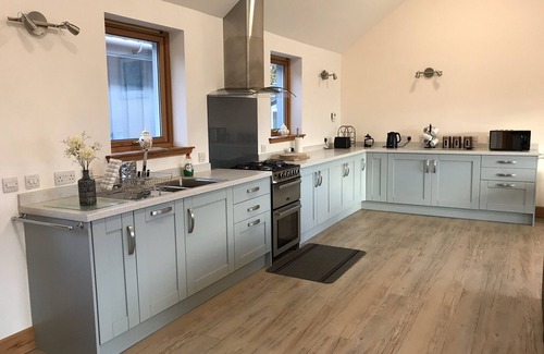 Lewiston House | Exclusive hillside retreat with stunning view and hot tub, ideal for Loch Ness