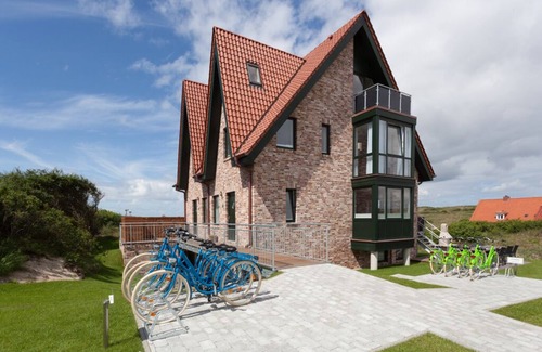 Juist House | Exclusive holiday home on the dune for max. 9 people (+2 babies)