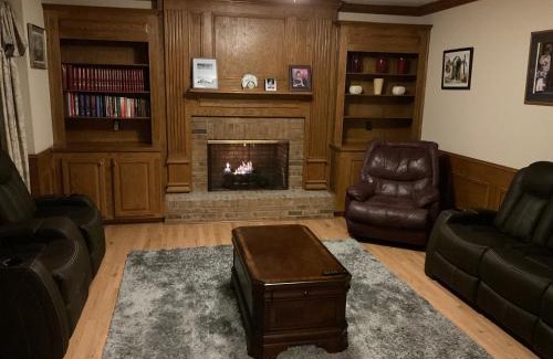 Snellville House | Exclusive Home in Moorings IV