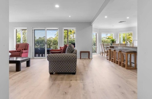 Tumbi Umbi House | Exclusive Luxury Oasis - Tumbi Umbi, NSW