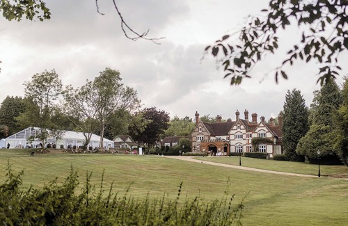 Tadworth House | Exclusive Luxury Surrey Manor, Sleeps 18+, Private Grounds, Parking, London Link