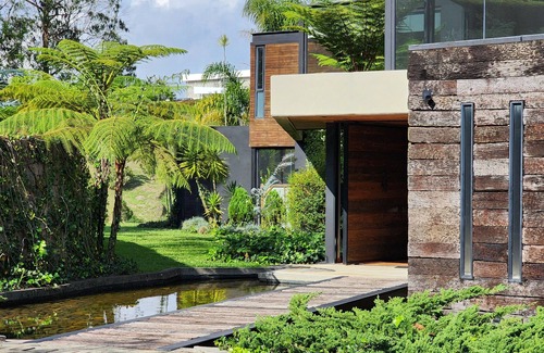 El Penol House | Exclusive mansion in front of the Guatapé Dam