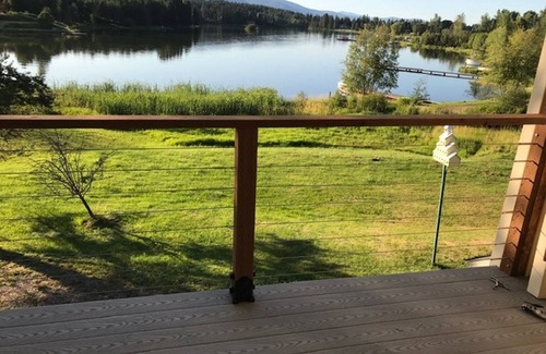 Sagle House | Exclusive Modern Style Lake Front Property