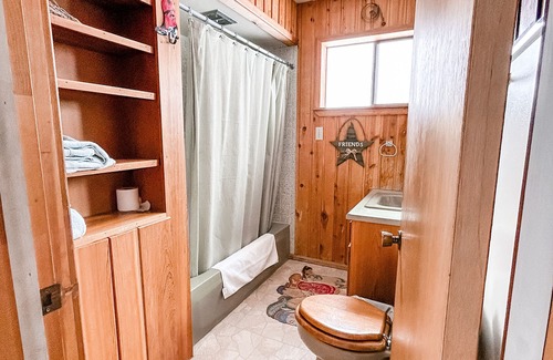 Adams County Cabin | Exclusive Mountain Grandeur!nBack door to the Seven Devils Mountain range