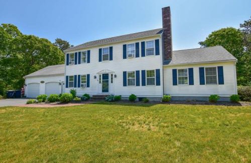 North Chatham House | Exclusive Neighborhood 1 2 mi from Jackknife Beach