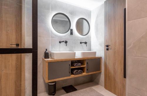 Erzsebetvaros Apartment | Exclusive New York Residence in the Heart of Budapest