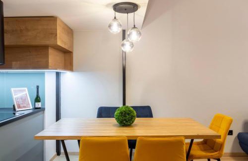 Erzsebetvaros Apartment | Exclusive New York Residence in the Heart of Budapest