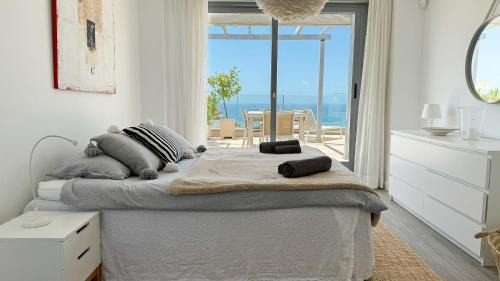 Marbella Apartment | Exclusive Penthouse in Cabopino with Stunning Sea Views - By Reyna Novillo