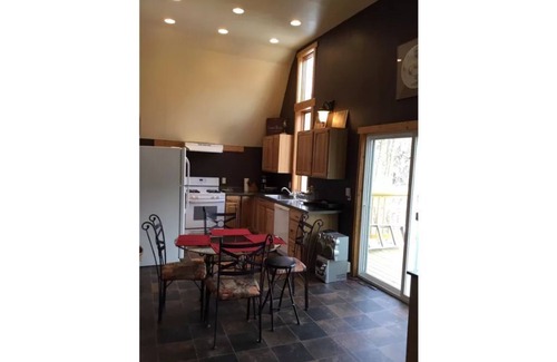 Deadwood House | Exclusive,Prisitne, Close to Deadwwod,Sturgis,Spearfish,20 acres, Pets Welcome.