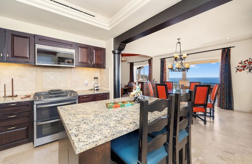 Paraiso Escondido Villa | Exclusive Renovated Montecristo 3 BR at Quivira