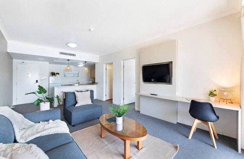Darwin City Centre Apartment | Exclusive Resort style Living with Balcony and Pool