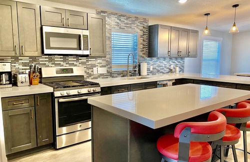 Moab South Valley House | Exclusive Retreats 5 Bedroom Desert Escape with Private Year Round Heated Pool