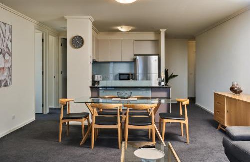 Southbank Apartment | Exclusive Stays - Sentinel