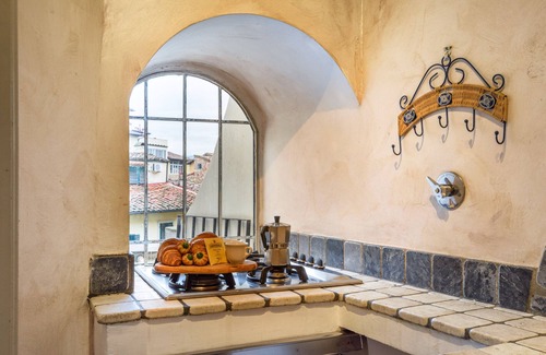 Oltrarno Apartment | EXCLUSIVE SUITE with Amazing Terrace in the heart of Florence Ponte Vecchio