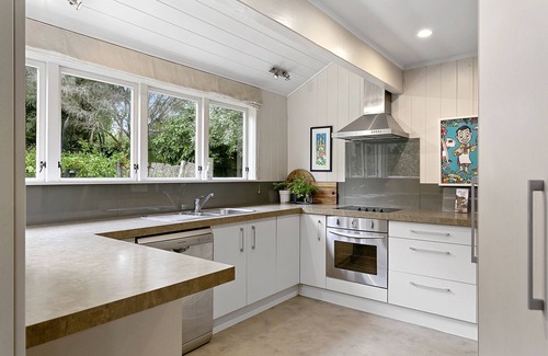 Taupo House | Exclusive, sunny & private home near Lake Taupo