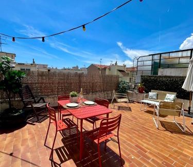 Thiers Apartment | Exclusive Top Floor - Love Suite