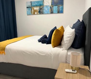 Hillhead Apartment | Exclusive Two Bedrooms Presidential Suite in Coral Point