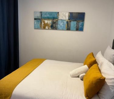 Hillhead Apartment | Exclusive Two Bedrooms Presidential Suite in Coral Point