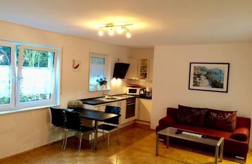 Petershausen-Ost Apartment | Exclusive villa at the Lake, the Musicians district, designer decor