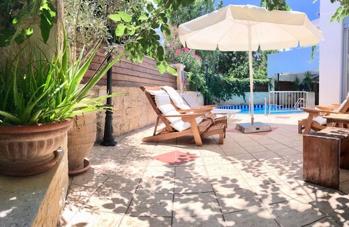 Loutra Villa | Exclusive villa with pool, garden & sea view, close to the beach in N-W Crete