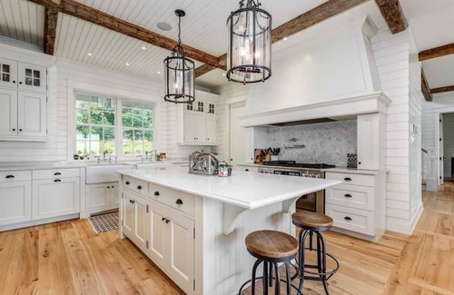 Rideau Lakes House | Exclusive Waterfront Getaway with Beach & Bunkie