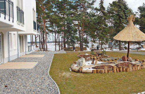 Sellin Apartment | Exclusively by the sea, swimming pool-sauna-parking free WiFi, wellness gg. fee