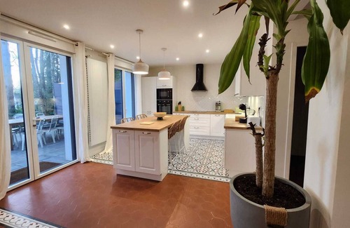 Saint-Jean-la-Poterie Villa | Exclusivité : Villa Avec Salle de Sport, Sauna, Jacuzzi & Parc Arboré