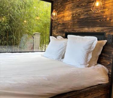Montcresson Cabin | EXCLUSIVITE Lodge luxe avec bain nordique au bord du canal à 1h30 de Paris
