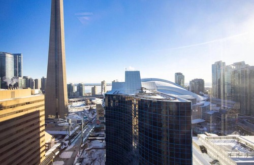 Toronto Entertainment District House | Exec 2BR 2BTH w Million Dollar View of CN tower