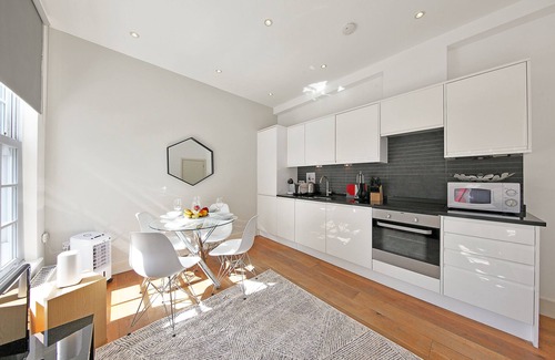 Euston Apartment | Executive 1 Bedroom Apartment in Central London FREE WIFI (1st Floor)