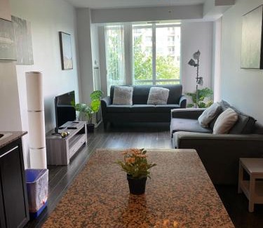 Fort York Apartment | Executive 1 Bedroom Condo sleeps 2